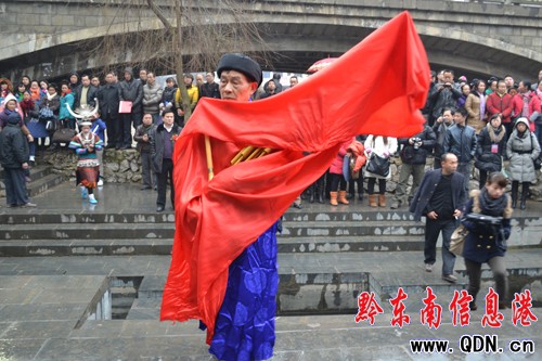 ��Ϫ�������e��ӭ�ӡ�ʥ�ϡ��xʽ���M�D��