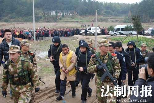 ������Ҫ5000Ԫ�����M��� ��������1��3��(�D)