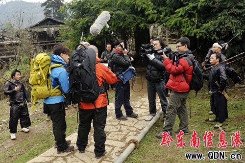 �����lҕ������̽·�ߡ��ڏĽ��_�ģ��D��