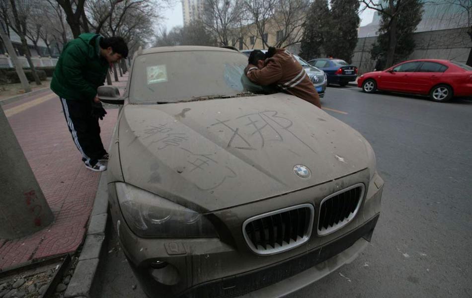 3��1�գ��������������ҕ�_���Tͣ���˰���֮�õġ����RX1���I܇���������ߣ���܇ǰ�󶼛]�����գ����L(f��ng)�����ϵġ���܇ȼ�����Ę�(bi��o)�R��Ҳδ��ȥ�����������ϵ������(n��i)����܇?y��n)�Ҳ������������Ʒ������܇����ȥ�Ǎ��µģ�߀δ�����ա��@�v܇�ǌ��RX1����̖��xDrive 25i���ٷ�ָ��(d��o)�ۃr��47�fԪ��

