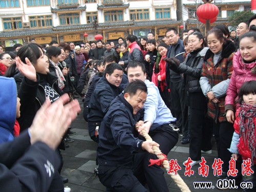 ��ɽ�h�_չ��ʽ���ӑc�����ˡ����D��