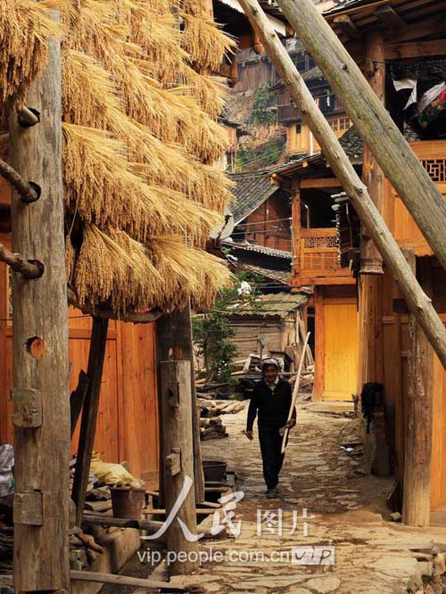 �Ҽґ�������һ��һŮ����(sh��)�������ռ�ﶱկ