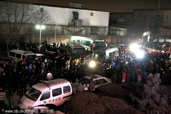 ِ��ɽ�����ԇ���������ͬF��