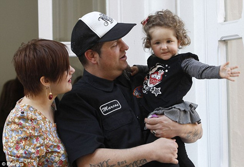 ������Ů�밢�R˹����̥�б���������g(sh��)��ϵȫ��������