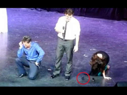 52�qŮ�����ݳ���������� ��Ц��С��ʧ��(�D)