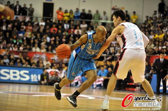 �R����ĩ��(ji��)17�� �����͈����D(zhu��n)�V�|���ȷ�2-0