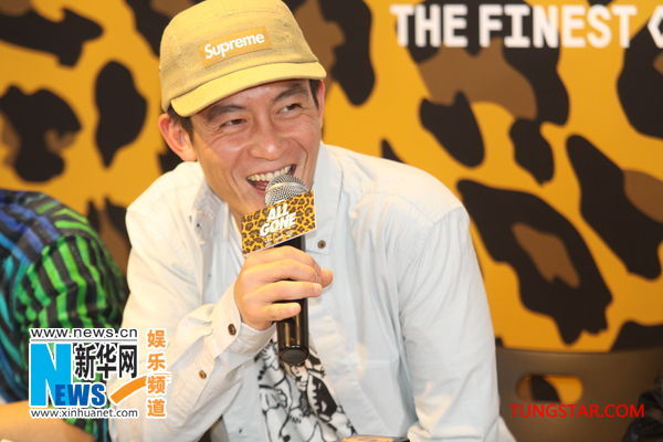 ꐹ�ϣ�Ϻ�����(sh��)͸¶������Ƭ ����Ц�������