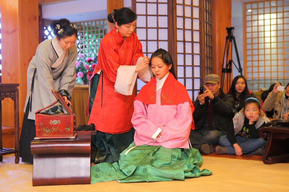 3��23����һ�����M��ʮ�fԪ�������������˶Y�xʽ�ں��݅�ɽĳ���S�^��(n��i)�e�С��������@λ����С�꣨��������Ů������18�q���գ����ڸ�ĸ�����Ї��Ŵ��Ļ����dȤ�������ص؞�Ů���e�k���@�������Ї����y(t��ng)�L(f��ng)�׵ĳ��˶Y��ղ��/�z

