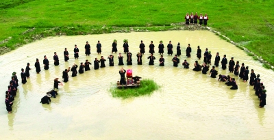 ����ԭʼ�赸�ġ��ʯ������ˮ����(�M�D)