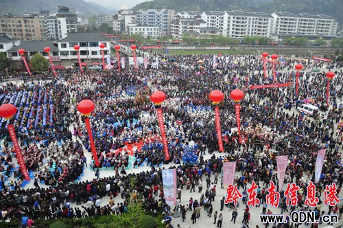 2012���F��������ù�ʢ���_Ļ���M�D��