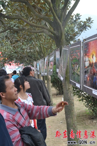 2012�F��������ù������zӰ��Ʒչ�e��