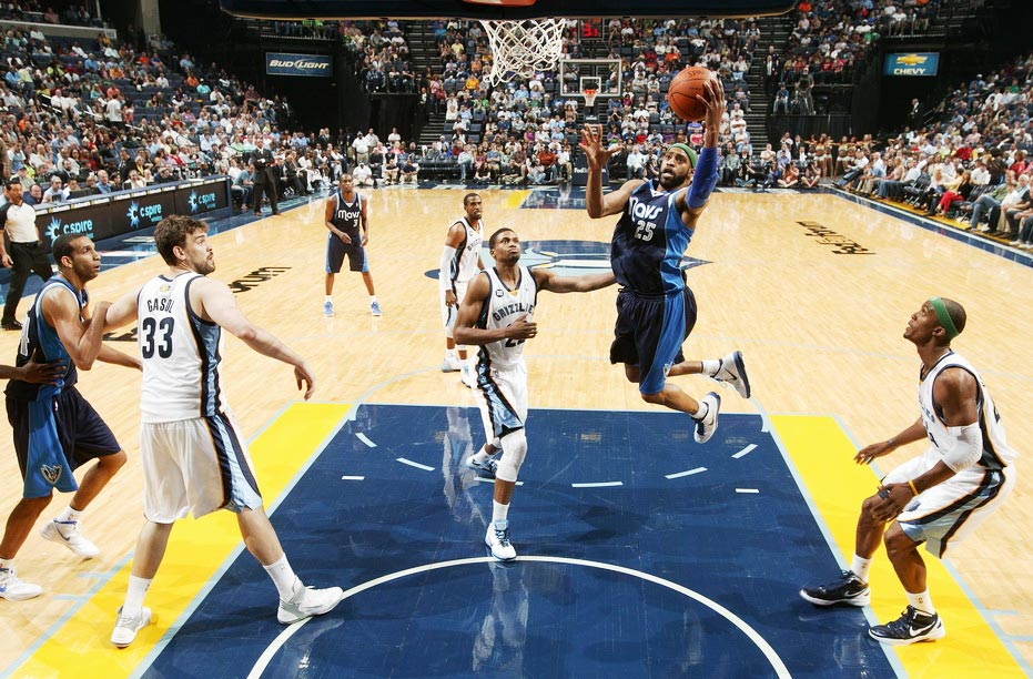 2012��4��8�գ�2011-2012ِ��NBA��Ҏ(gu��)ِ��Сţ89-94���ܡ��¿�17�֣��w��25�֡��D�鿨�ػ����ϻ@��