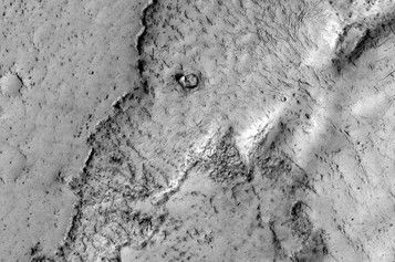 �@��ͻ���Ļ��ǵ��ο���������һ�^����������ԓ�D�@ʾ���ǰ�������ƽԭ�ϵ��ێr����߅�����@�ǻ����������p���ێr�^�����E�ɞĵ��ێr���w�ˏV��؅^�������J�����ˮһ�ӣ����������ٺܿ졣�@���DƬ����2012��4��4�չ�����