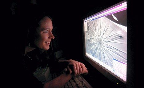 һ�N�м�(x��)����΢С���ټ{�����ӻ�����֧���b�ú͎����Uˮ�l(f��)������(y��ng)����ȡ���õĚ䣬Ȼ���^(gu��)�Vʣ��������ƳɸɃ�ˮ���@�(xi��ng)�õ��|�f(w��n)�����w���Y���İl(f��)�����ܸ�׃�������电(sh��)���f(w��n)�˵����