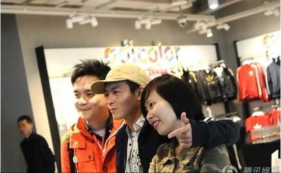 ꐹ�ϣ�c���ѹ�� ��Ů�۽z����H������