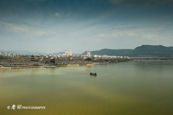 ������(n��i)֪�����(zh��n) ��ˮ�����ķ��A�f�����M�D��