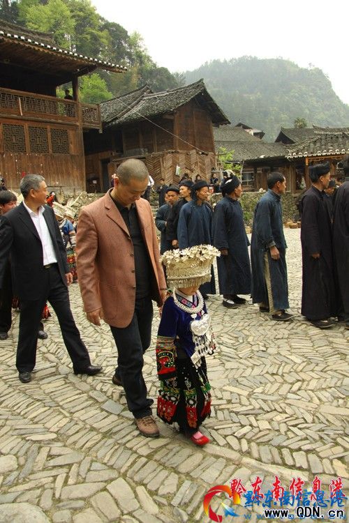 �ɵ���կ�������ơ�����չ����(�D)