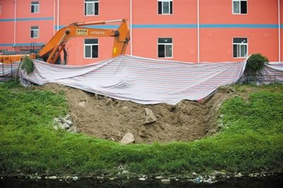 ���գ���]�п��з������z�w��ƕ�ͣ��17�r�S����Ԯ�ˆT���ֹ�������꣬��ˮ���뾮�У����r���������w�� �¾������� ����� �z