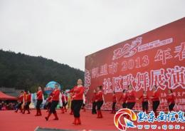 ��^����չ��