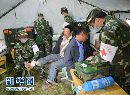 �侯����l����_չ�t������