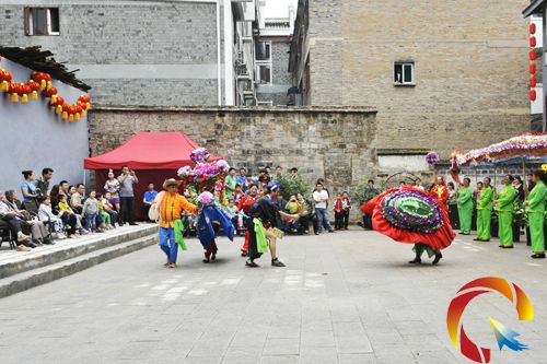 ����������ɫ�ı���