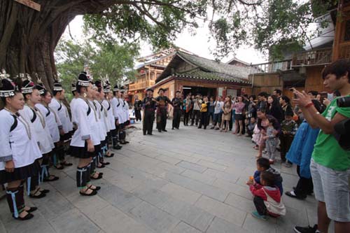 С�L���Ž�������կ�����翗 ��������4000�ο�