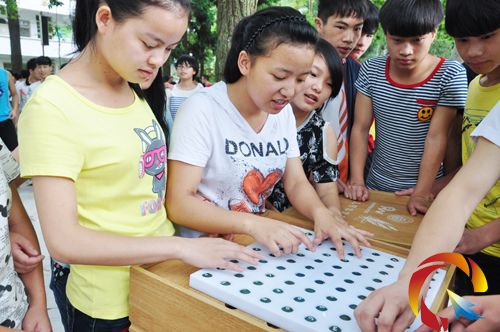 �Ž����и�һ��7��������B�c��ͬ�W��������˼�S�׺��w��λӖ����