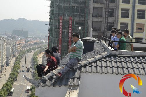 �D��һ�����ӵ�ͬ�º������Բ�ͣ���f�����p���߅s���Ԟ�Ȼ