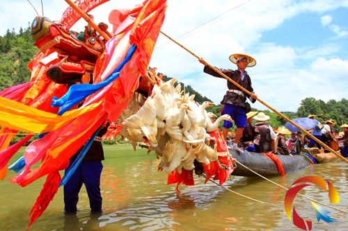 �����ϵġ�Ⱥ����