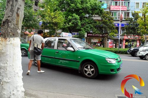 �˿͔r���ѽ��ó˿͵ĳ���܇