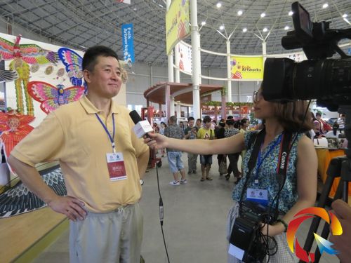 ����W���L��չ��