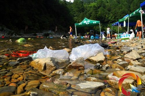 ��̎�ǰ�ɫ����