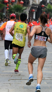 ����100��  ���ľ�  �z