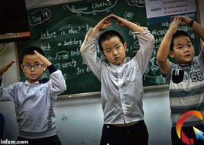 �ώ���ϣ��Ӣ�Z�ĸ﷽�������_ ��һ��(g��)�m��(y��ng)��