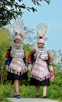 ���yɫ���Ů�� ���i�w �z