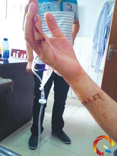 ����Ů�������������챻��5�� ����1����Ę��