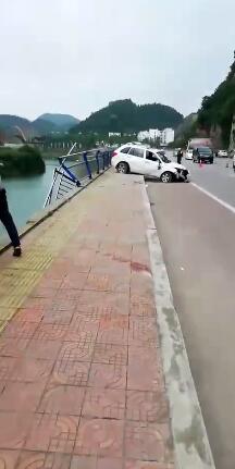 �P���ʮ�֡������ɂ�(g��)˽�f(xi��)�h֧�����tɽ�����_չÓؚ����(ji��n)��ٛ(z��ng)