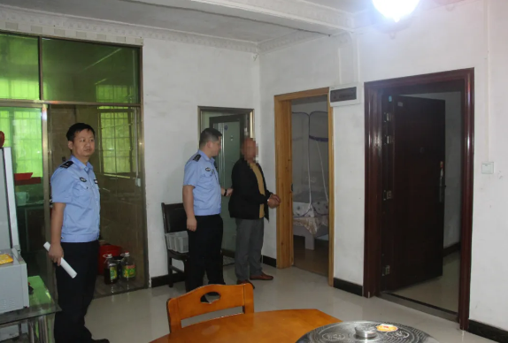 �܏�(qi��ng)����Ӱ푣������@��(g��)���f���ͣ�2С�r(sh��)�o���D(zhu��n)�ƴ���77��