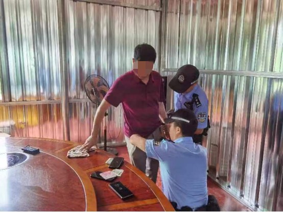 �F��ʩ���������{� Փ�{܇;��˼�w���h��һ�µĺ��