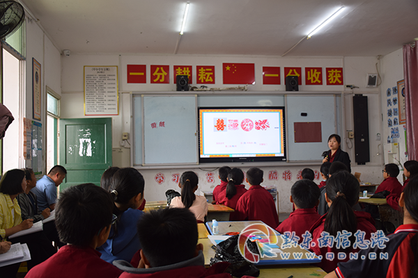 ����һС��С���ώ������g�n���v������N��֪�R