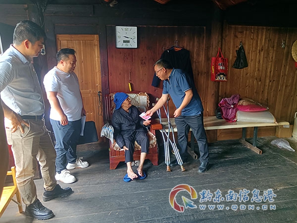 ��ƽ�h�����e�롱���M(j��n)�r(n��ng)�a(ch��n)Ʒ�ӿ칩�o ���۰Ĵ󞳅^(q��)���˻@�ӡ�